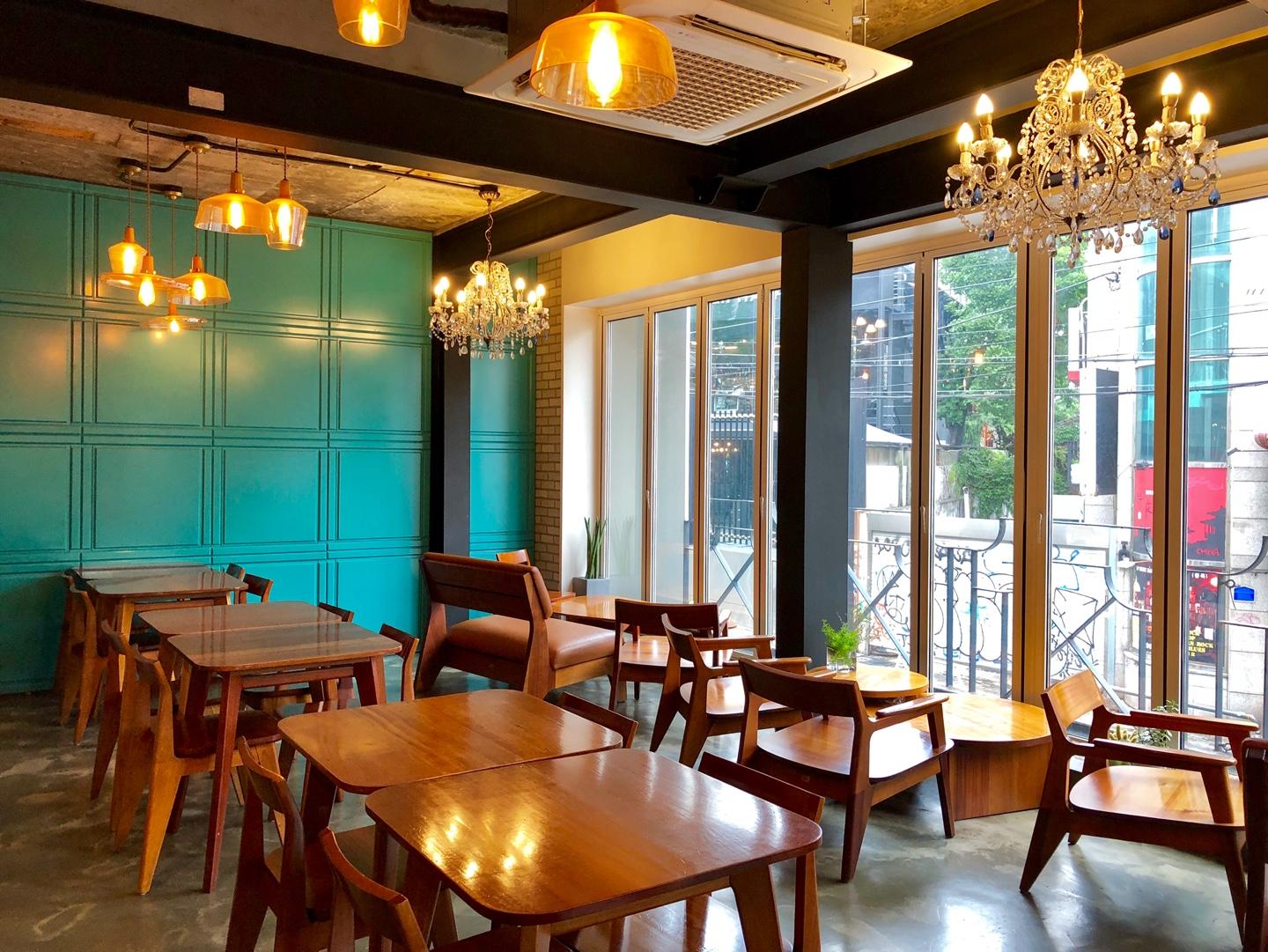 Humming Bella 弘大店甜點展示